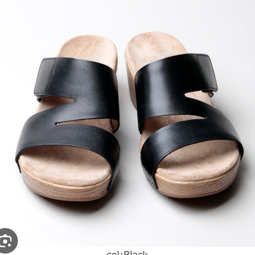 Dansko Lacee Black Sandel slides